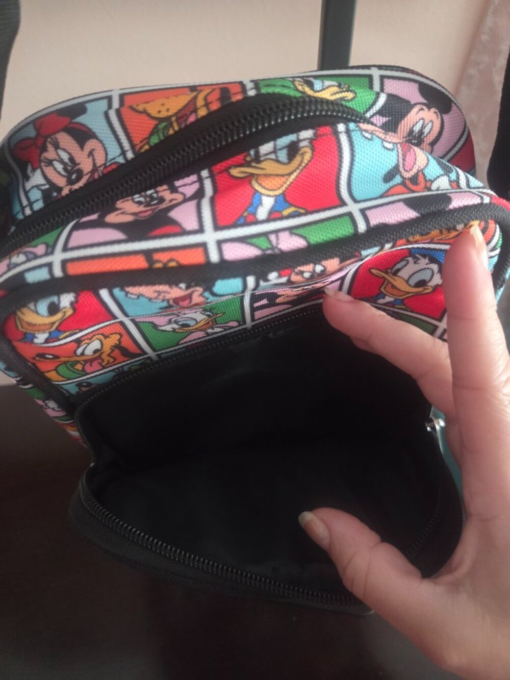 Disney character crossbody - Picture 11 of 11